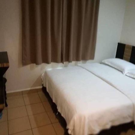 Hotel Traveller Kota Kinabalu Dış mekan fotoğraf