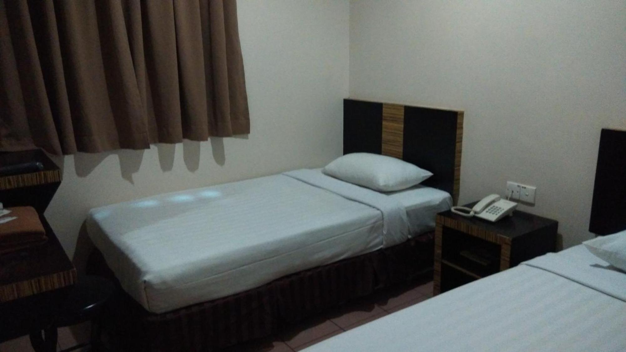 Hotel Traveller Kota Kinabalu Oda fotoğraf