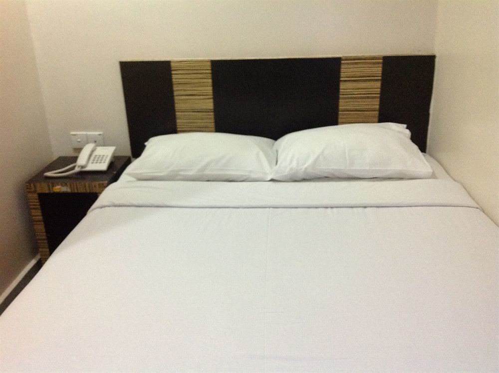Hotel Traveller Kota Kinabalu Dış mekan fotoğraf