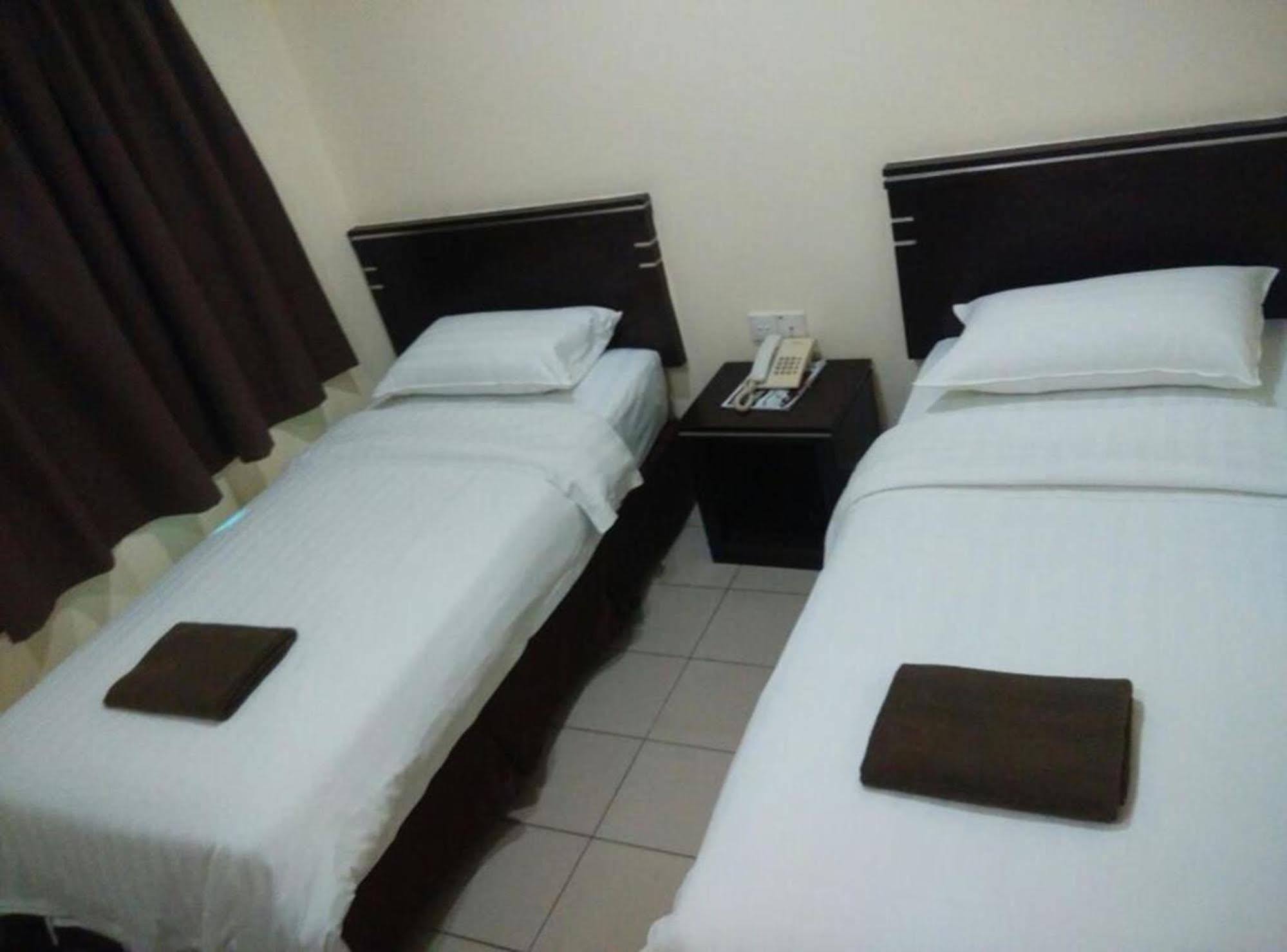 Hotel Traveller Kota Kinabalu Dış mekan fotoğraf