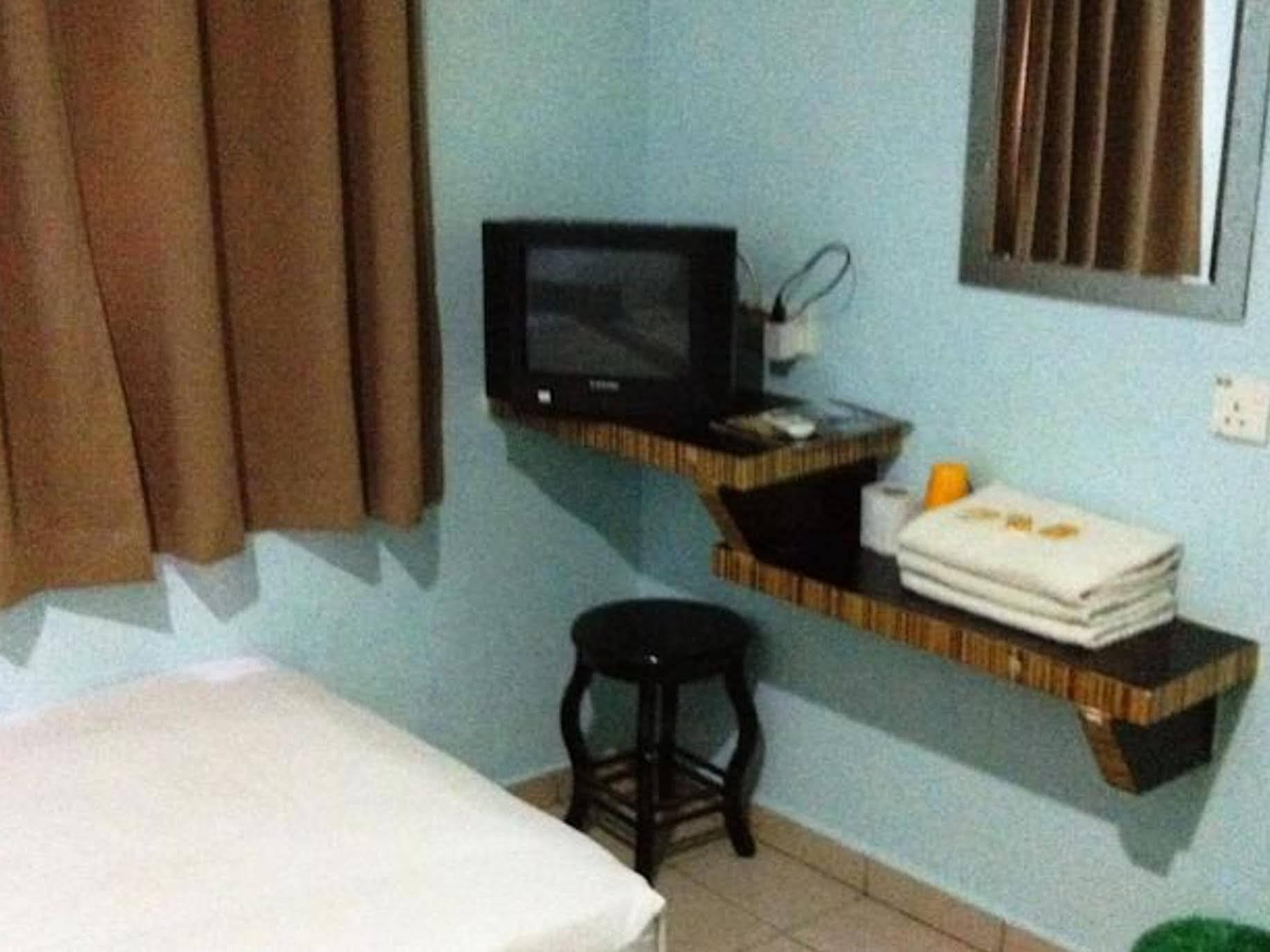 Hotel Traveller Kota Kinabalu Dış mekan fotoğraf