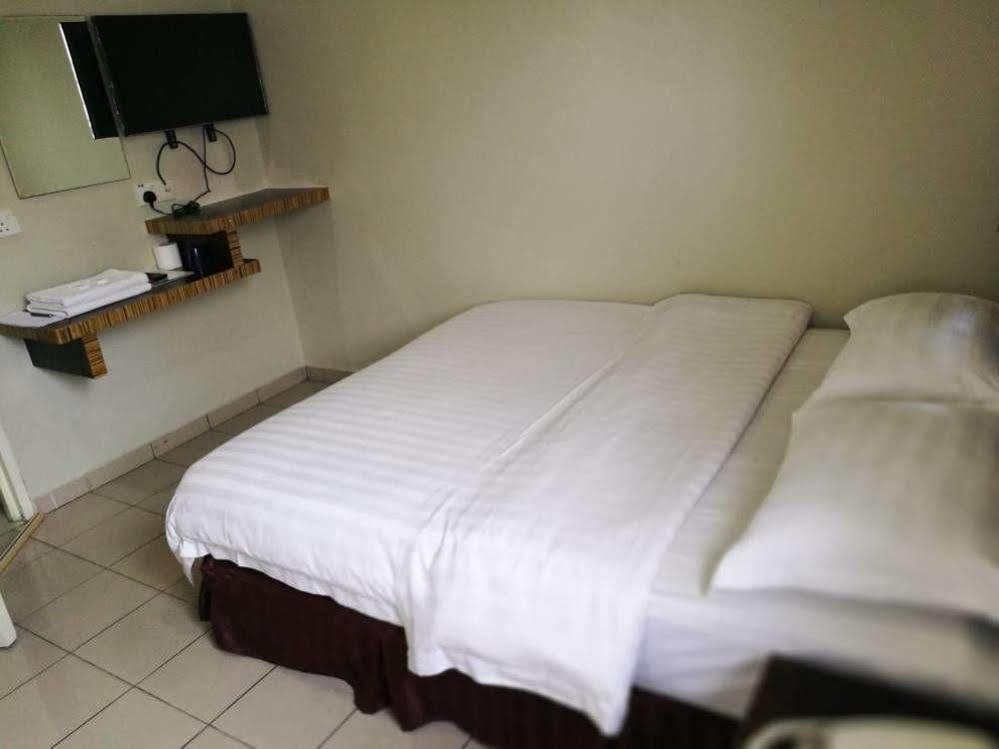 Hotel Traveller Kota Kinabalu Dış mekan fotoğraf